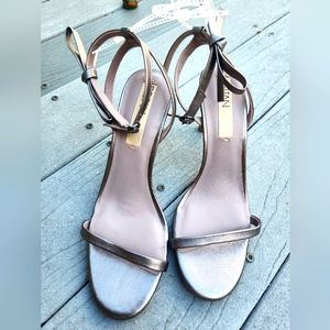 Deltan Leather Miranda Heel in Pewter Sz 10